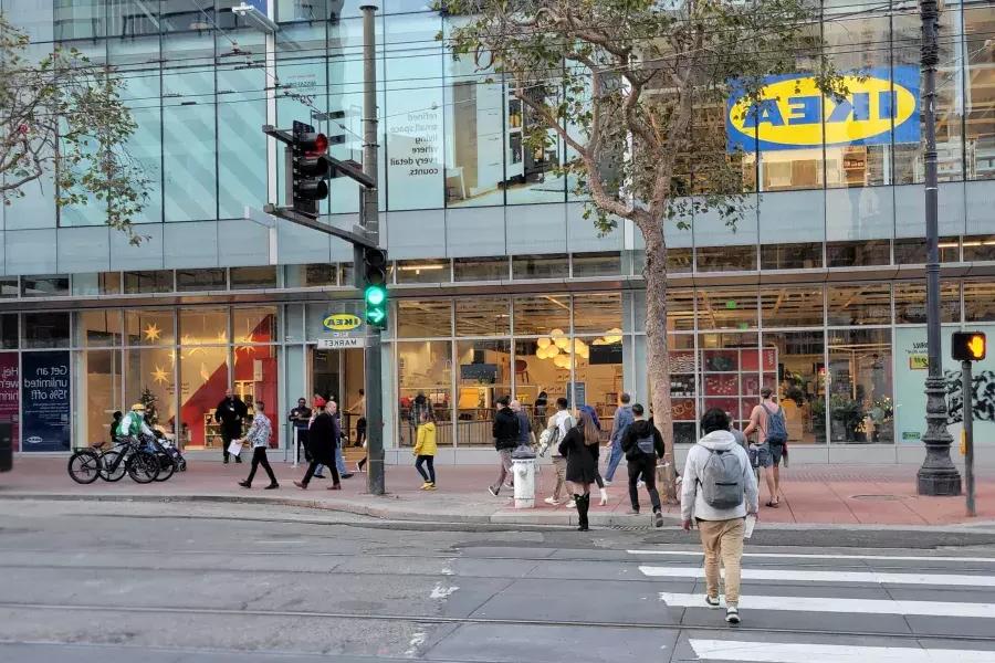 Ikea im Mid Market