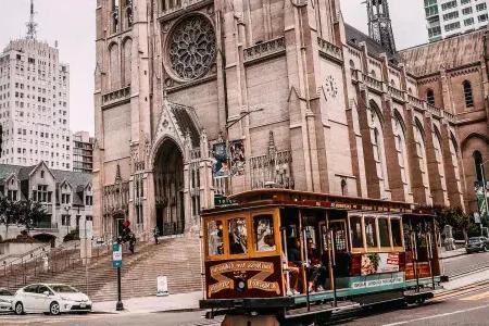 Cable Car going by Grace Cathedral